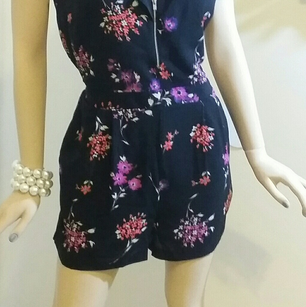 Romper - Picture 2 of 2